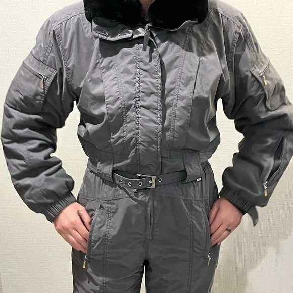 Nils brand ladies designer skiwear. - Picture 1 of 13